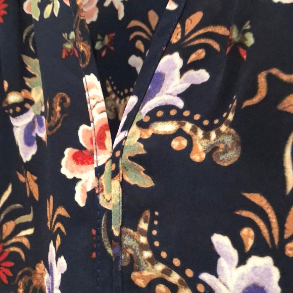 Casual flowery blouse - Picture 4 of 4